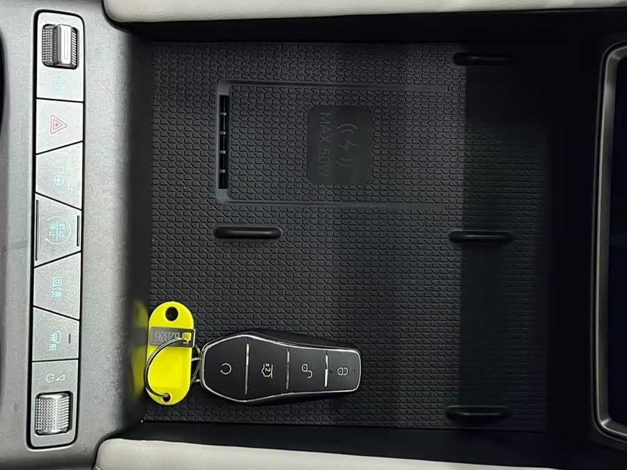 Yuan UP 2025 Smart Driving 401KM Beyond - zdjęcie 12