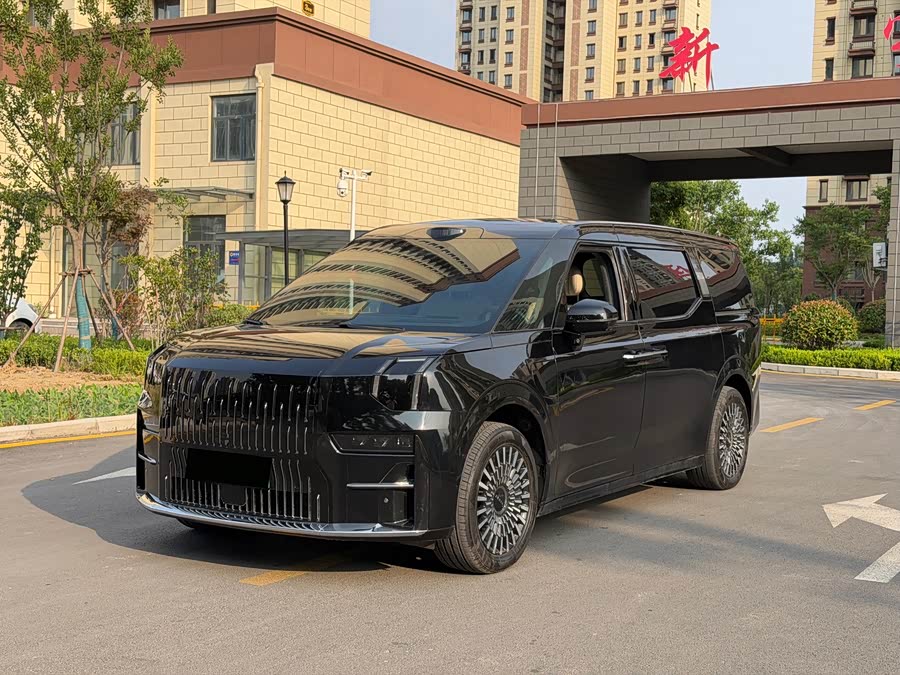 Zeekr 009 2024 6-Seater Executive 4WD 108kWh