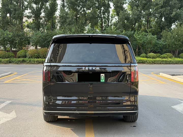 Zeekr 009 2024 6-Seater Executive 4WD 108kWh - zdjęcie 14