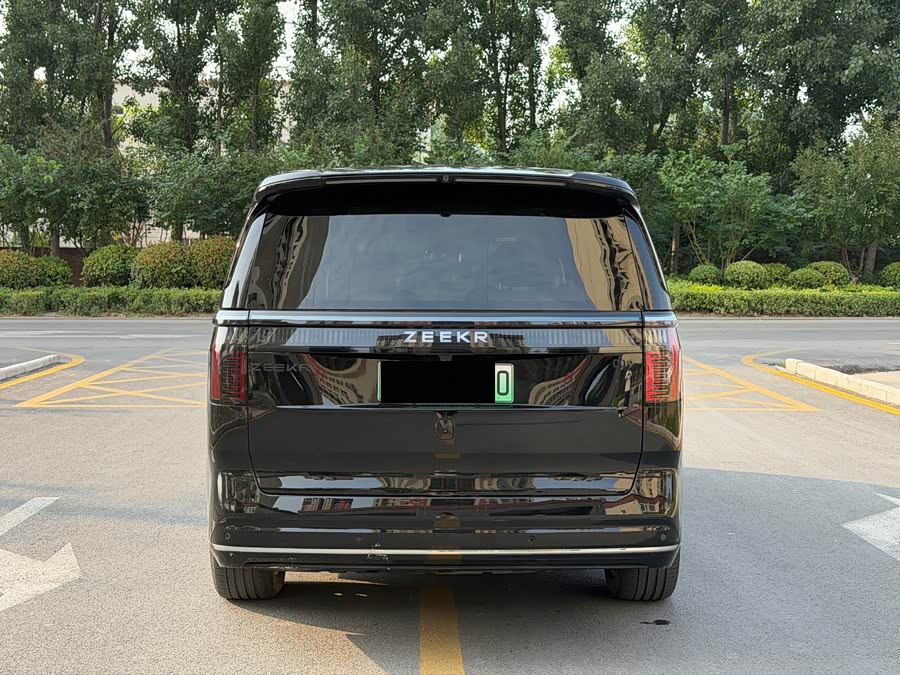 Zeekr 009 2024 6-Seater Executive 4WD 108kWh - zdjęcie 5