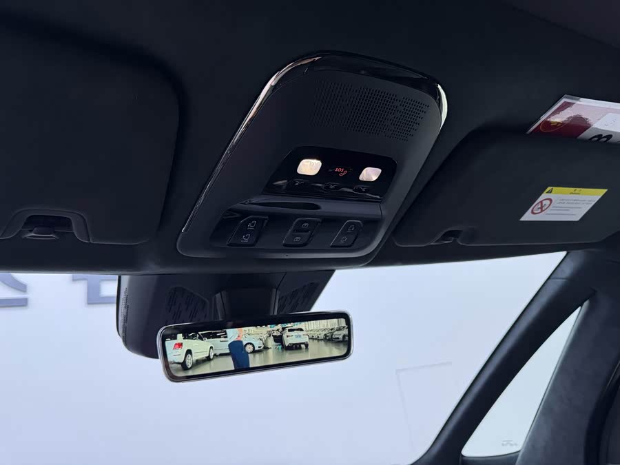 Zeekr 009 2024 7-Seater Aisle Version 108kWh - zdjęcie 13