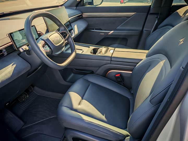 eπ008 2024 636Max EV 6-seater - zdjęcie 13