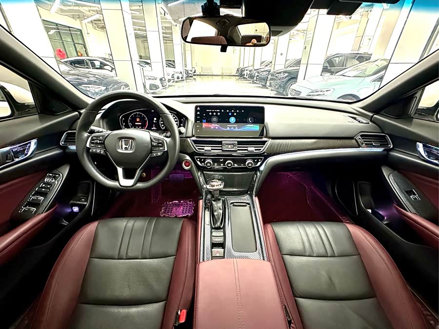 2022 260TURBO Premium - zdjęcie 11