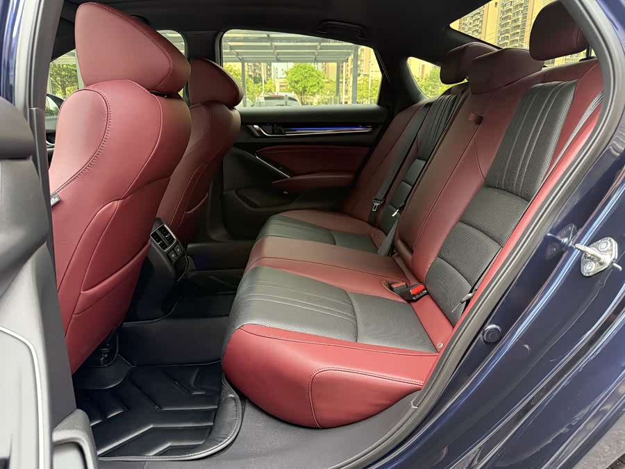 2022 260TURBO Premium - zdjęcie 14