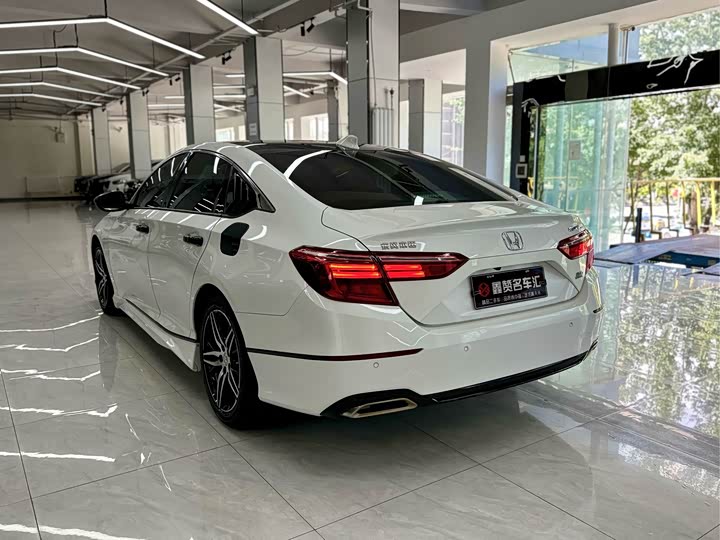 2022 260TURBO Premium - zdjęcie 16
