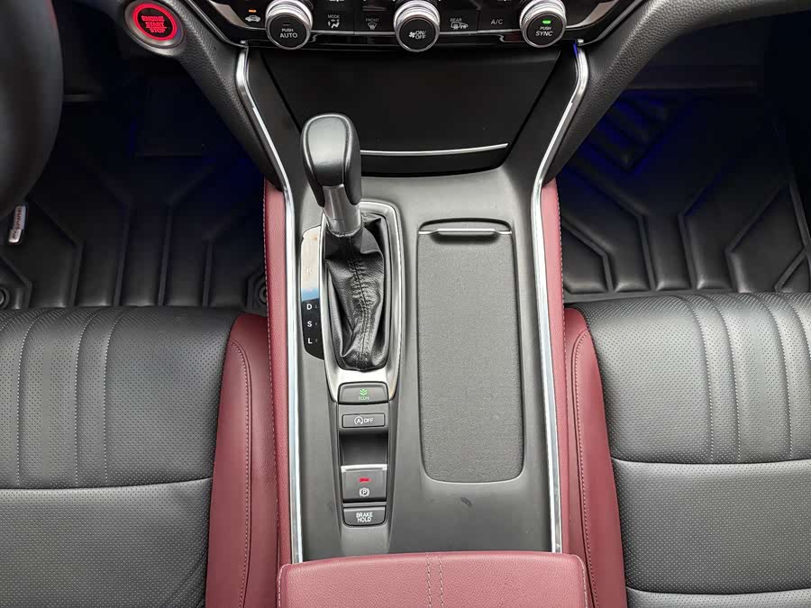 2022 260TURBO Premium - zdjęcie 10