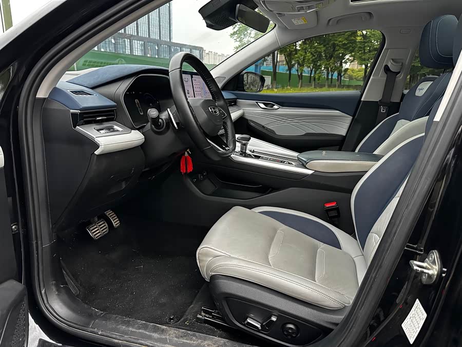 2023 2.0T Premium - zdjęcie 4