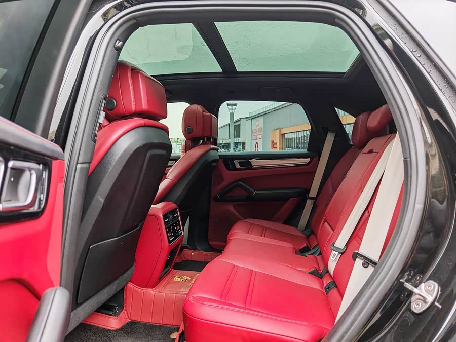2023 Cayenne E-Hybrid 2.0T - zdjęcie 13