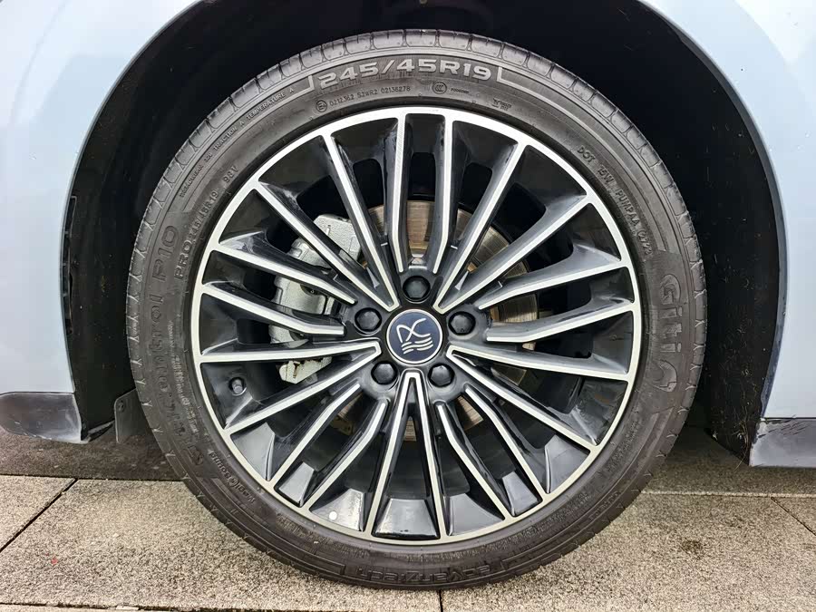2023 EV Champion 506KM FWD Premium - zdjęcie 14