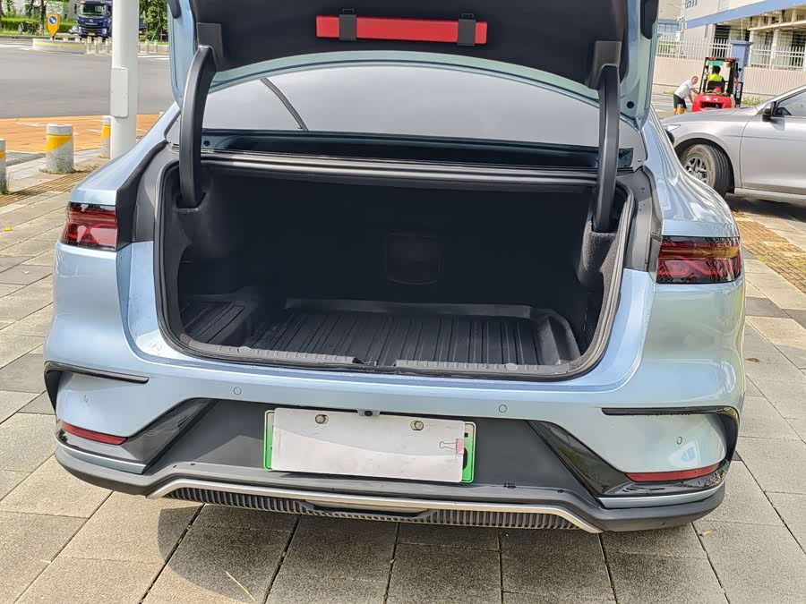 2023 EV Champion 506KM FWD Premium - zdjęcie 17