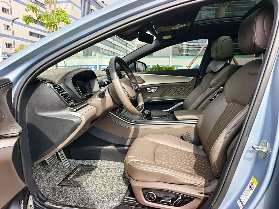 2023 EV Champion 506KM FWD Premium - zdjęcie 4