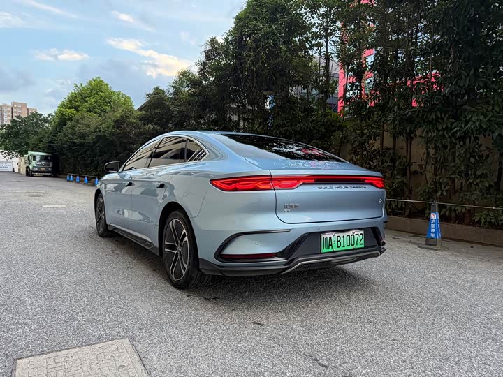 2023 EV Champion 605KM FWD Premium - zdjęcie 18