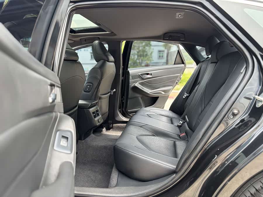 2023 Toyota Avalon 2.5L Luxury - zdjęcie 12