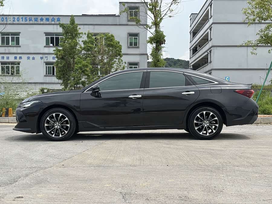 2023 Toyota Avalon 2.5L Luxury - zdjęcie 5