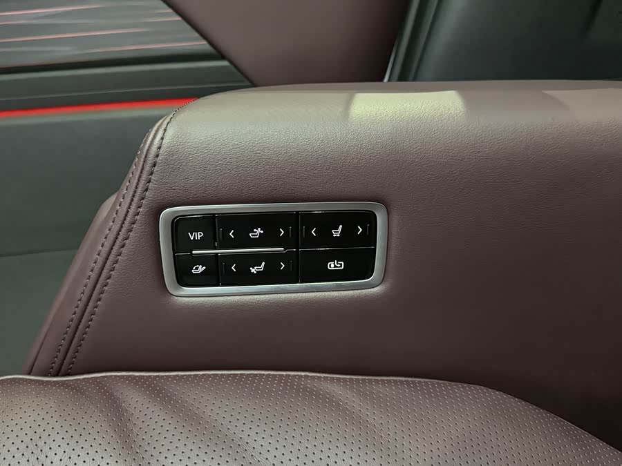 2025 2.0T Seven-Seater Yunshe Edition - zdjęcie 14