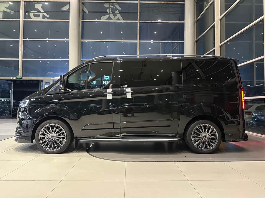 2025 Ford Black Knight 2.0T Gas Peak - zdjęcie 4