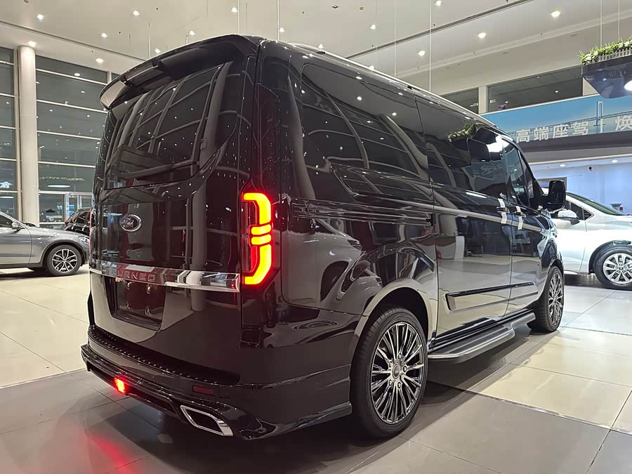 2025 Ford Black Knight 2.0T Gas Peak - zdjęcie 7