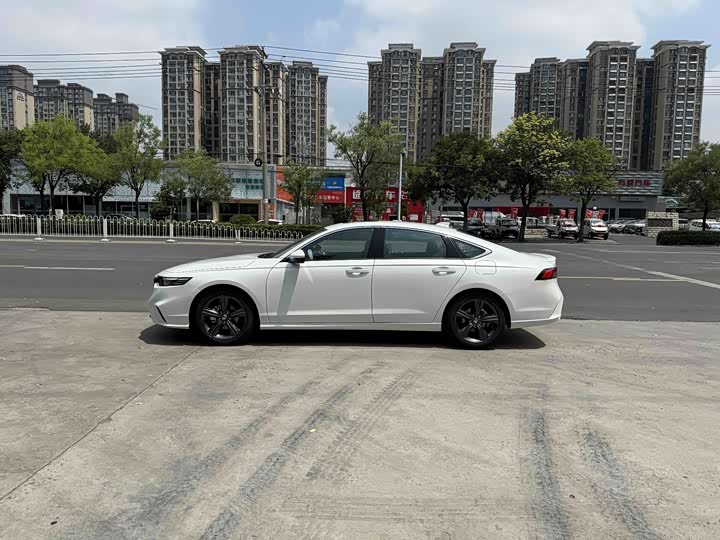 2026 1.5T Elegant - zdjęcie 18