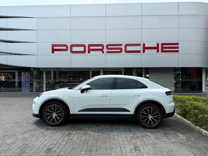 2026 Macan Long Range Version - zdjęcie 18