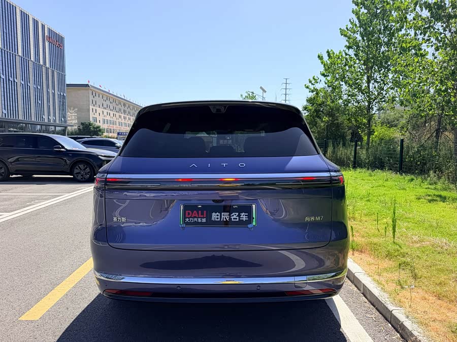 AITO M7 2026 Range Extender Ultra Four-Wheel Drive Version 5-Seater (192-Line Laser Radar) - zdjęcie 5