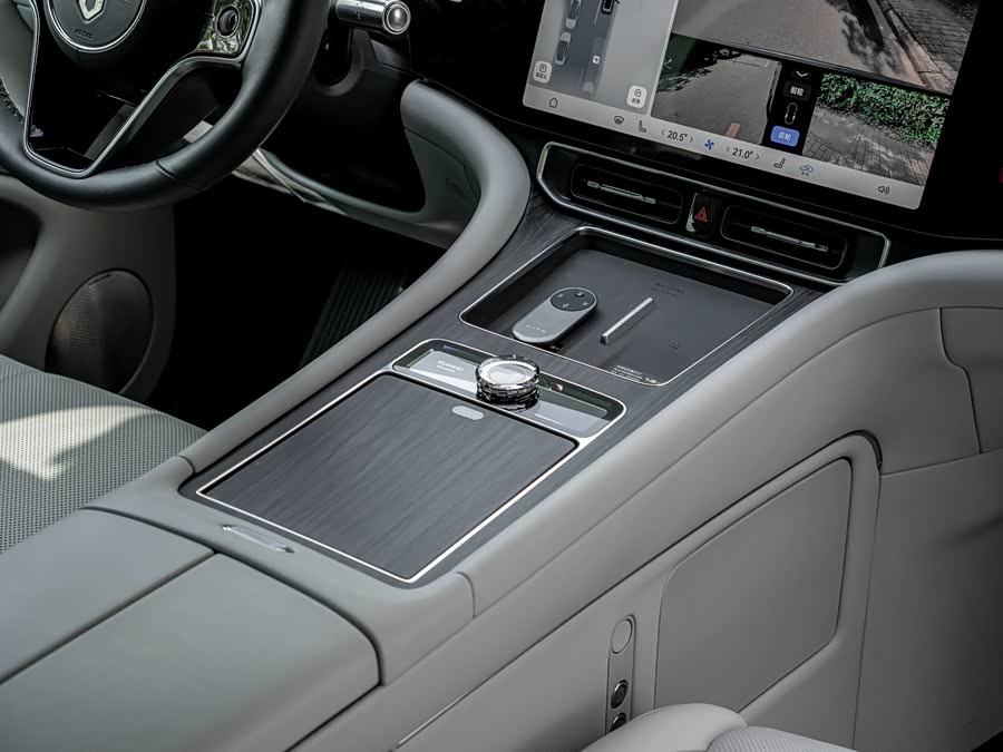 AITO M9 2024 Range Extender Max Version 42kWh 6-Seater - zdjęcie 13