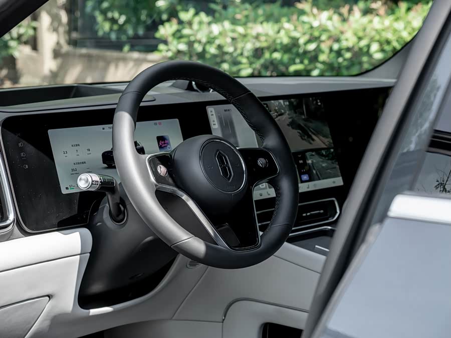 AITO M9 2024 Range Extender Max Version 42kWh 6-Seater - zdjęcie 15