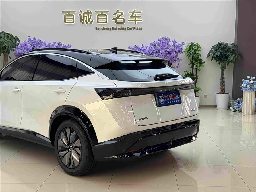 ARIYA 2022 2WD Long Range Top Version - zdjęcie 8