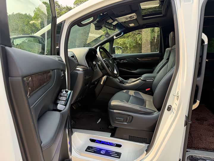 Alphard 2021 Dual Engine 2.5L Premium Edition - zdjęcie 19