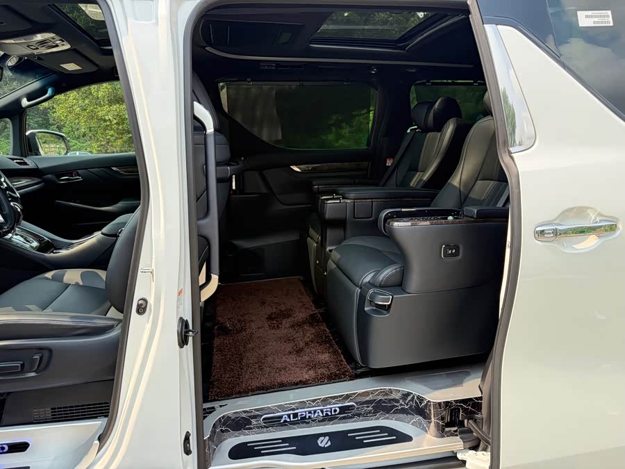 Alphard 2021 Dual Engine 2.5L Premium Edition - zdjęcie 10