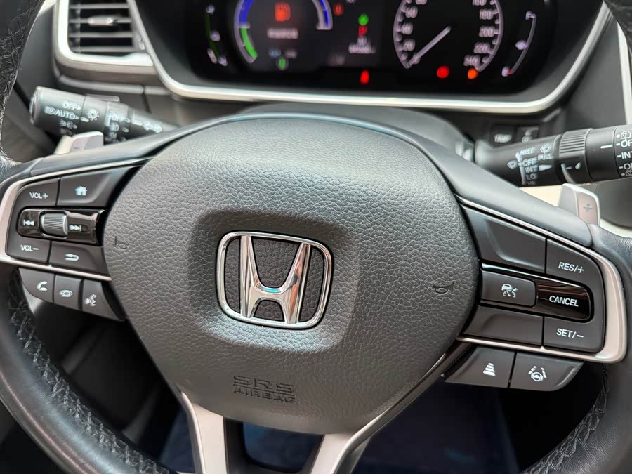 Ariel 2024 2.0L e:HEV Luxury - zdjęcie 9