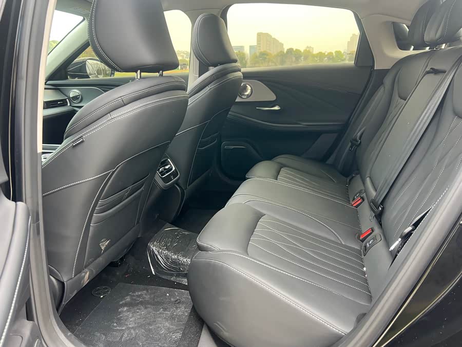 Ariya 8 2023 1.6T DCT Standard - zdjęcie 13