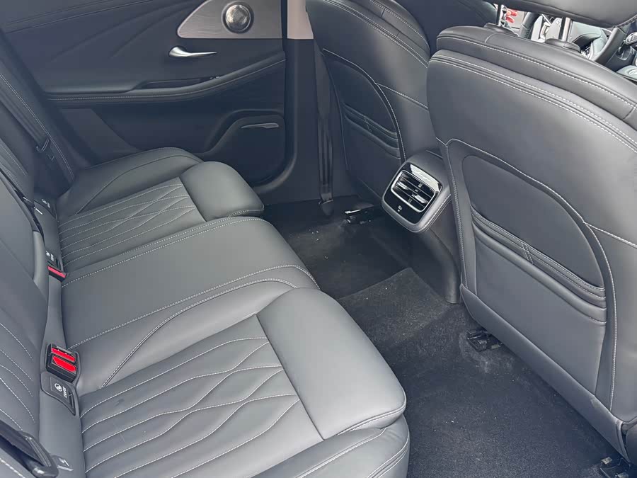 Ariya 8 2023 1.6T DCT Standard - zdjęcie 14