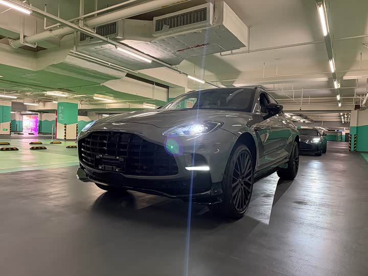 Aston Martin DBX 2025 4.0T V8 707 - zdjęcie 11