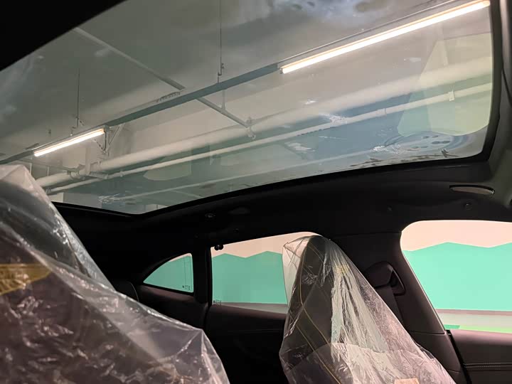 Aston Martin DBX 2025 4.0T V8 707 - zdjęcie 18