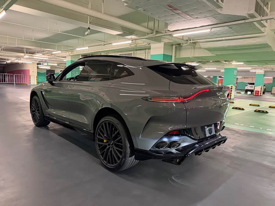 Aston Martin DBX 2025 4.0T V8 707 - zdjęcie 3
