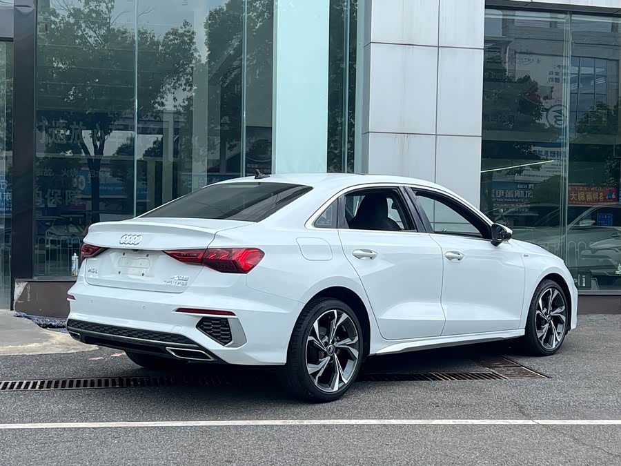 Audi A3 2023 A3L Limousine 35 TFSI Fashion Sport - zdjęcie 13
