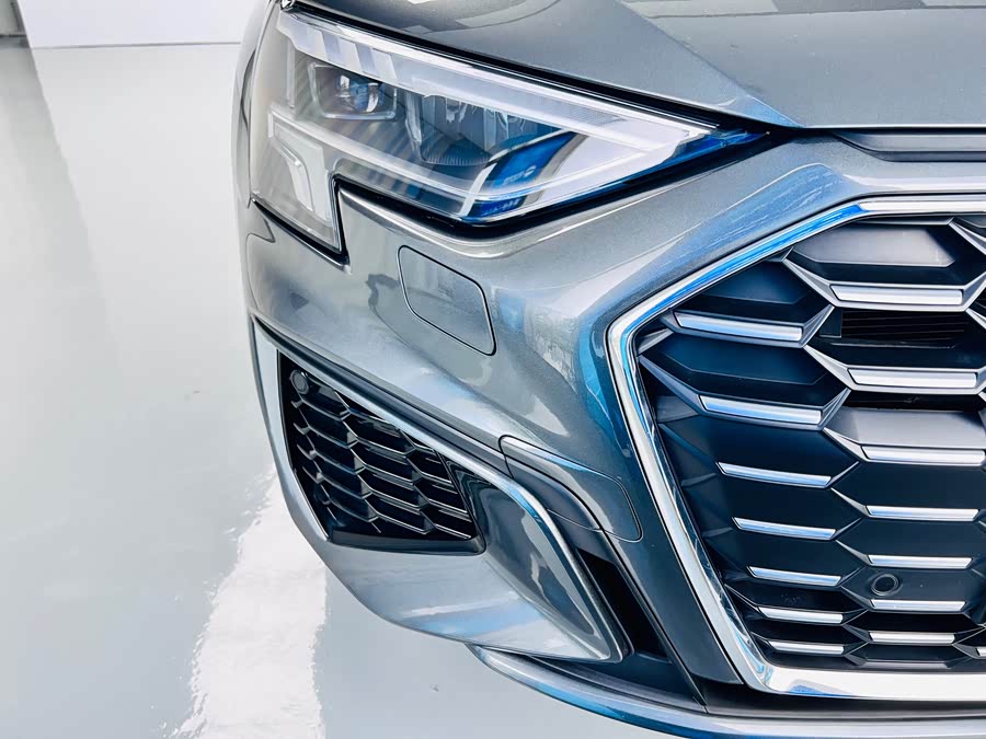 Audi A3 2023 A3L Limousine 35 TFSI Luxury Sport - zdjęcie 9
