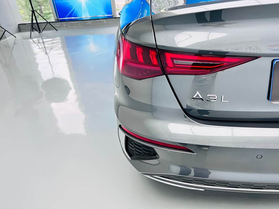 Audi A3 2023 A3L Limousine 35 TFSI Luxury Sport - zdjęcie 10