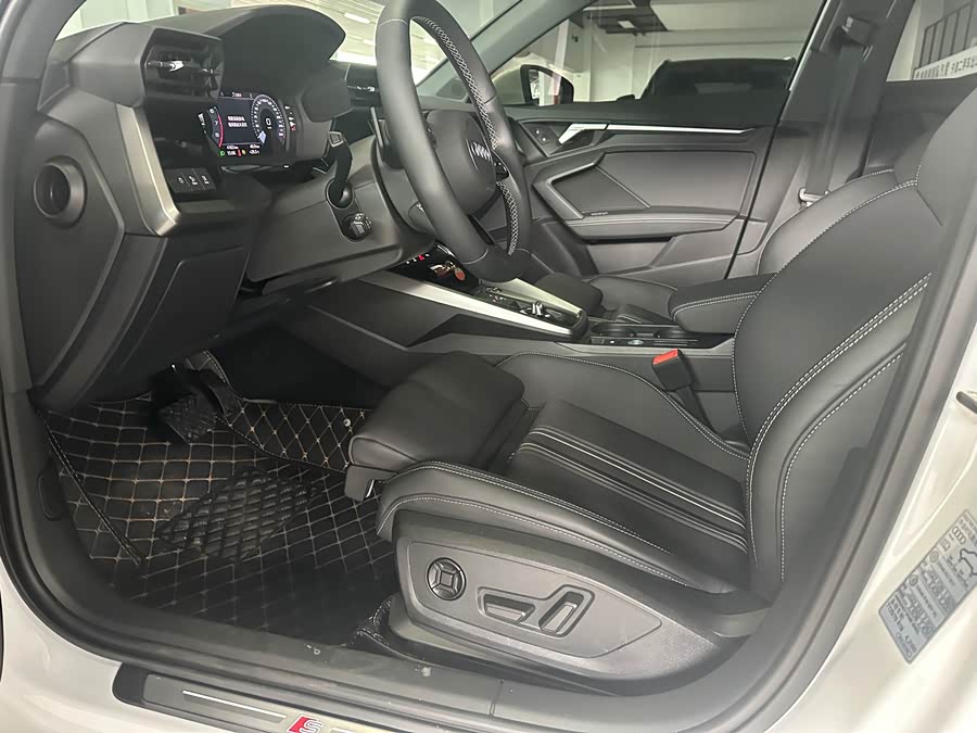 Audi A3 2023 A3L Limousine 35 TFSI Progress - zdjęcie 4