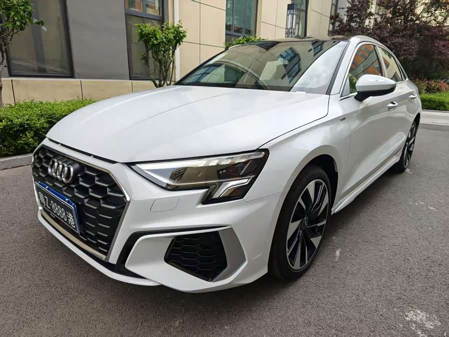 Audi A3 2024 A3L Limousine 35 TFSI Luxury Sport - zdjęcie 2