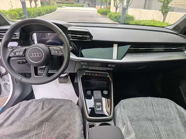 Audi A3 2024 A3L Limousine 35 TFSI Luxury Sport - zdjęcie 19