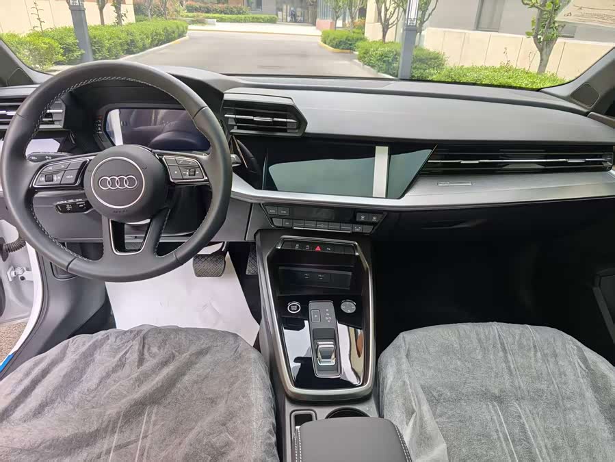 Audi A3 2024 A3L Limousine 35 TFSI Luxury Sport - zdjęcie 9