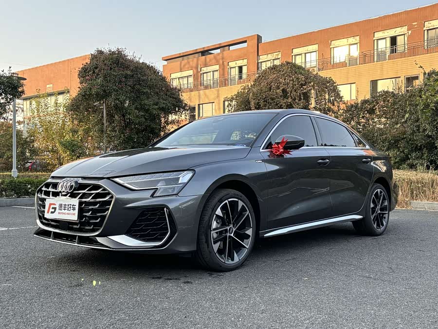 Audi A3 2025 A3L Limousine 35TFSI Premium - zdjęcie 1