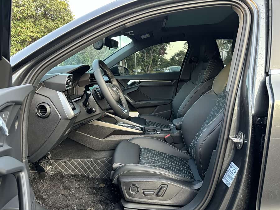 Audi A3 2025 A3L Limousine 35TFSI Premium - zdjęcie 9