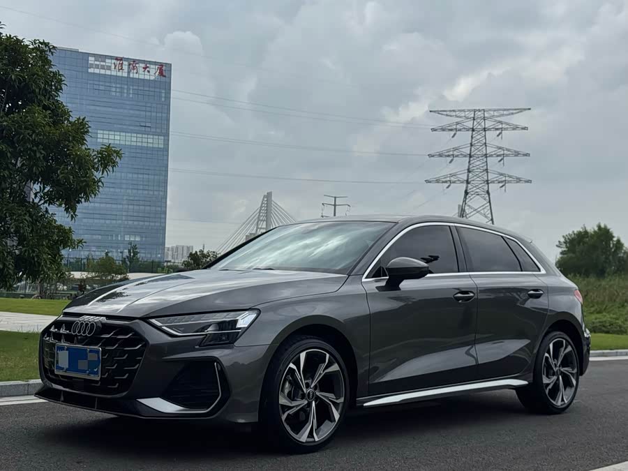 Audi A3 2025 Sportback 35TFSI Flying Enjoyment - zdjęcie 1