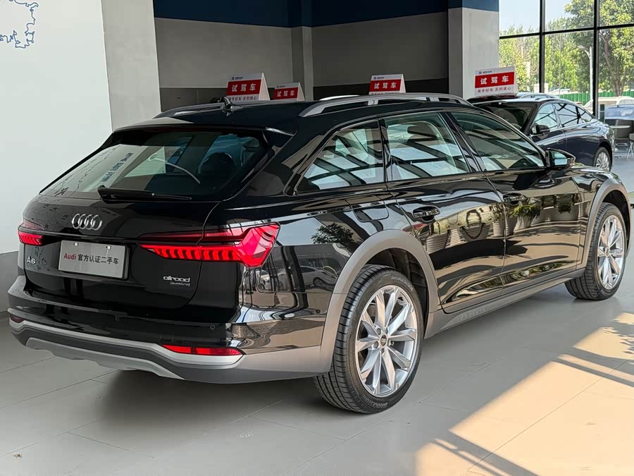 Audi A6 (Imported) 2024 Allroad Quattro 55 TFSI Luxury Off-Road Type - zdjęcie 5