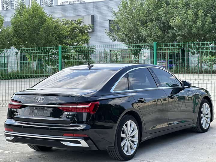 Audi A6L 2023 45 TFSI Premium Dynamic Edition - zdjęcie 18
