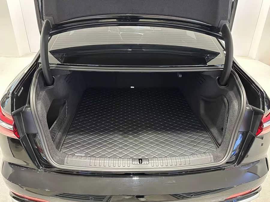 Audi A6L 2023 Facelift 45 TFSI Premium Dynamic - zdjęcie 6