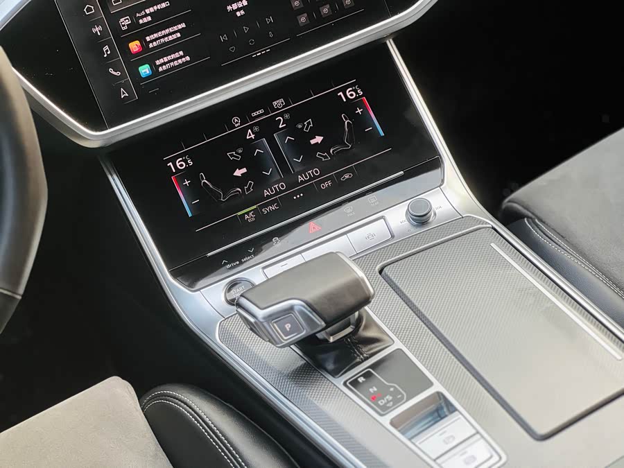 Audi A6L 2024 45 TFSI Premium Sport - zdjęcie 13