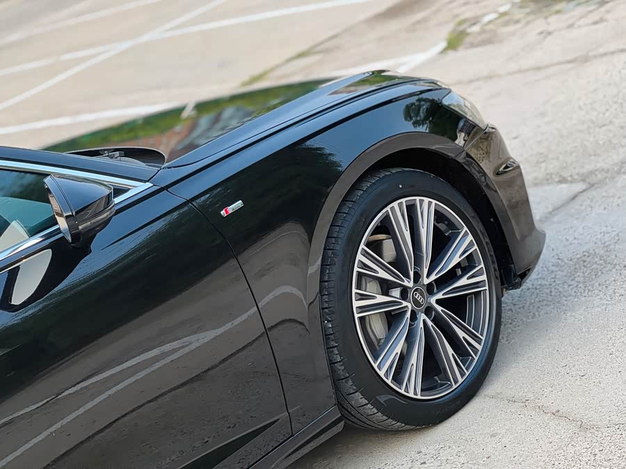 Audi A6L 2024 45 TFSI Premium Sport - zdjęcie 15